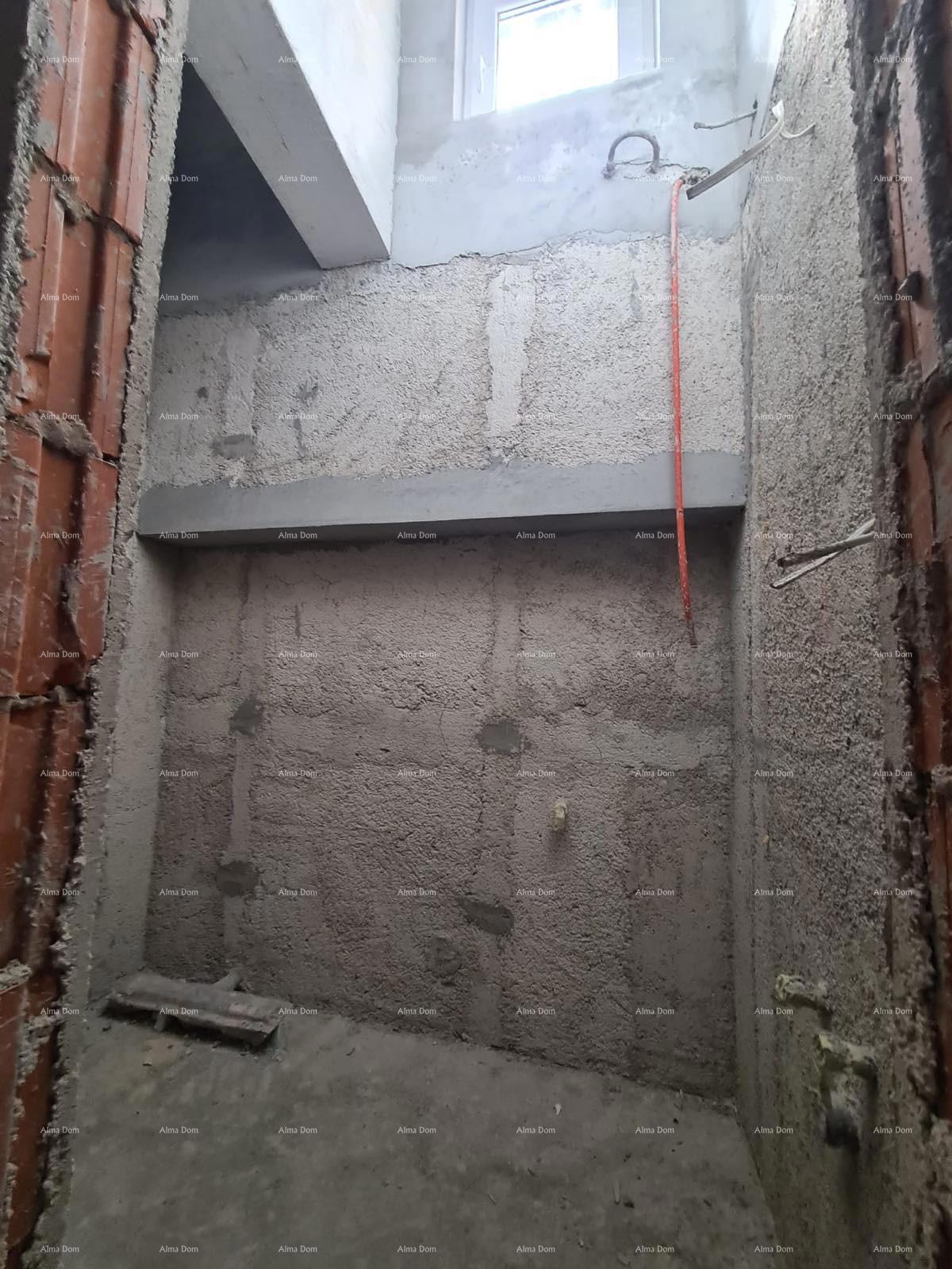 In vendita casa con due appartamenti – Fažana