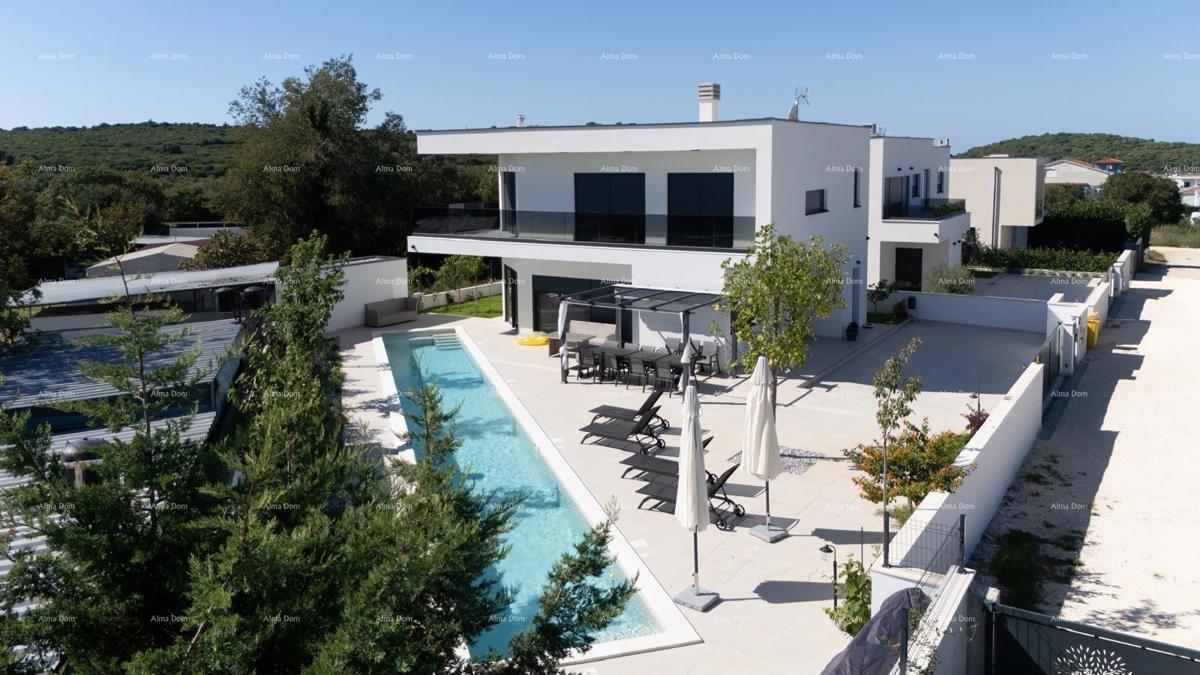 Vendita - villa nuova, moderna ed esclusiva con piscina, Volme, Pula!