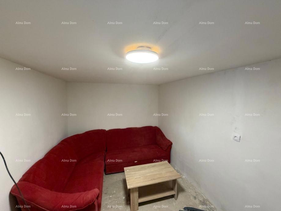 Vendita di una casa in pietra, Kršan