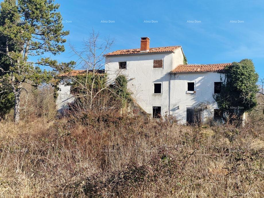 Oprtalj, casa in pietra con grande potenziale