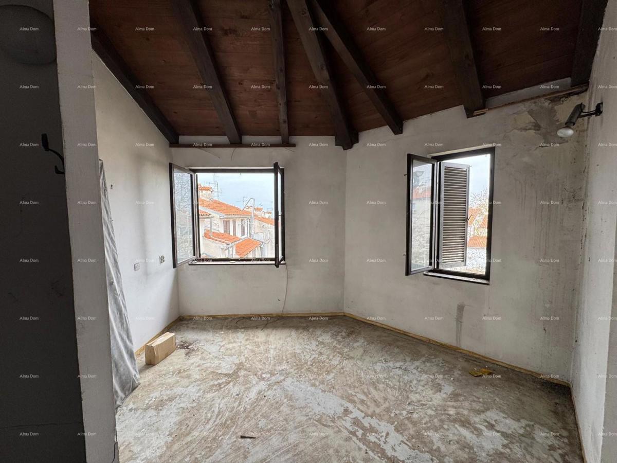 Červar Porat – Appartamento bilocale con galleria, 100 m dal mare