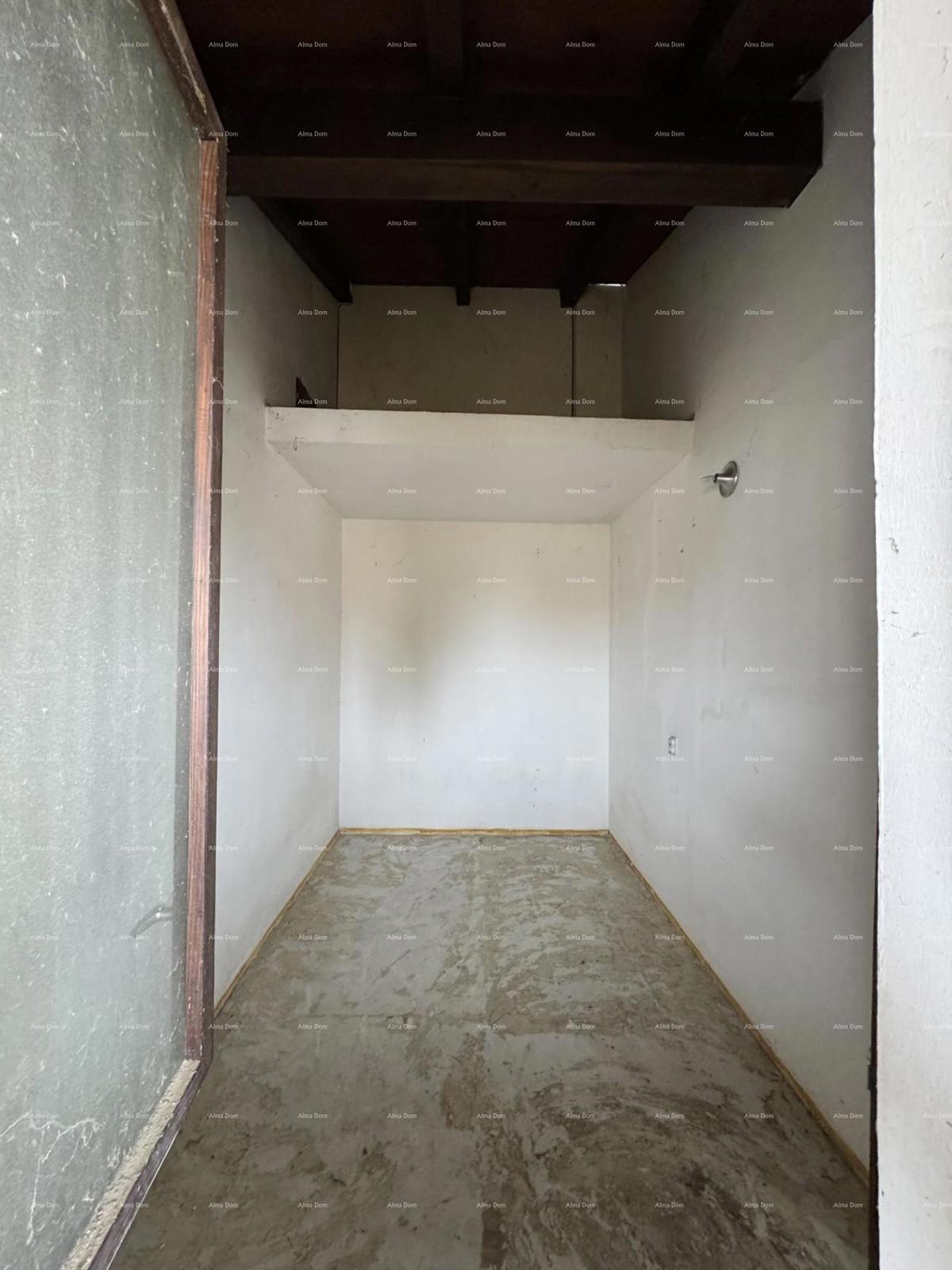 Červar Porat – Appartamento bilocale con galleria, 100 m dal mare