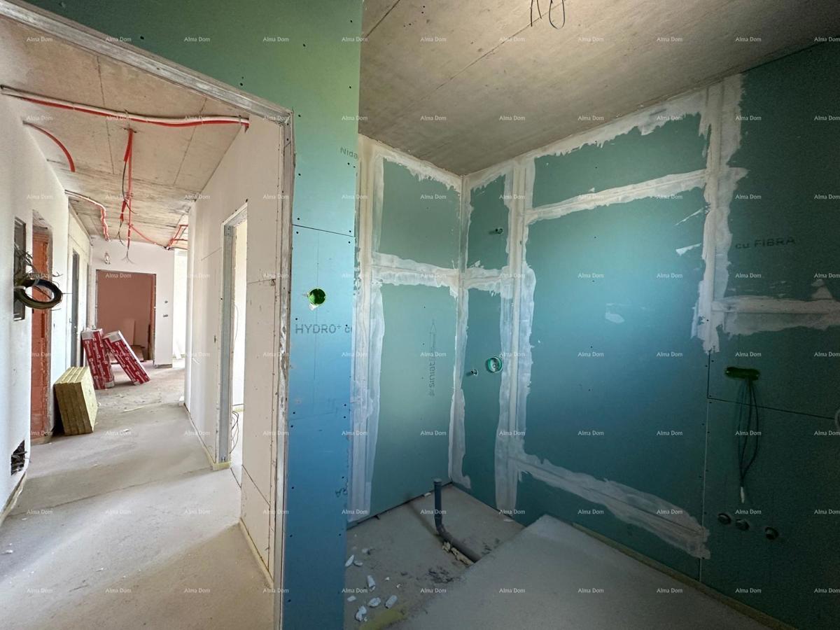 Vendita di un appartamento/penthouse in nuova costruzione con grande terrazza, Štinjan!