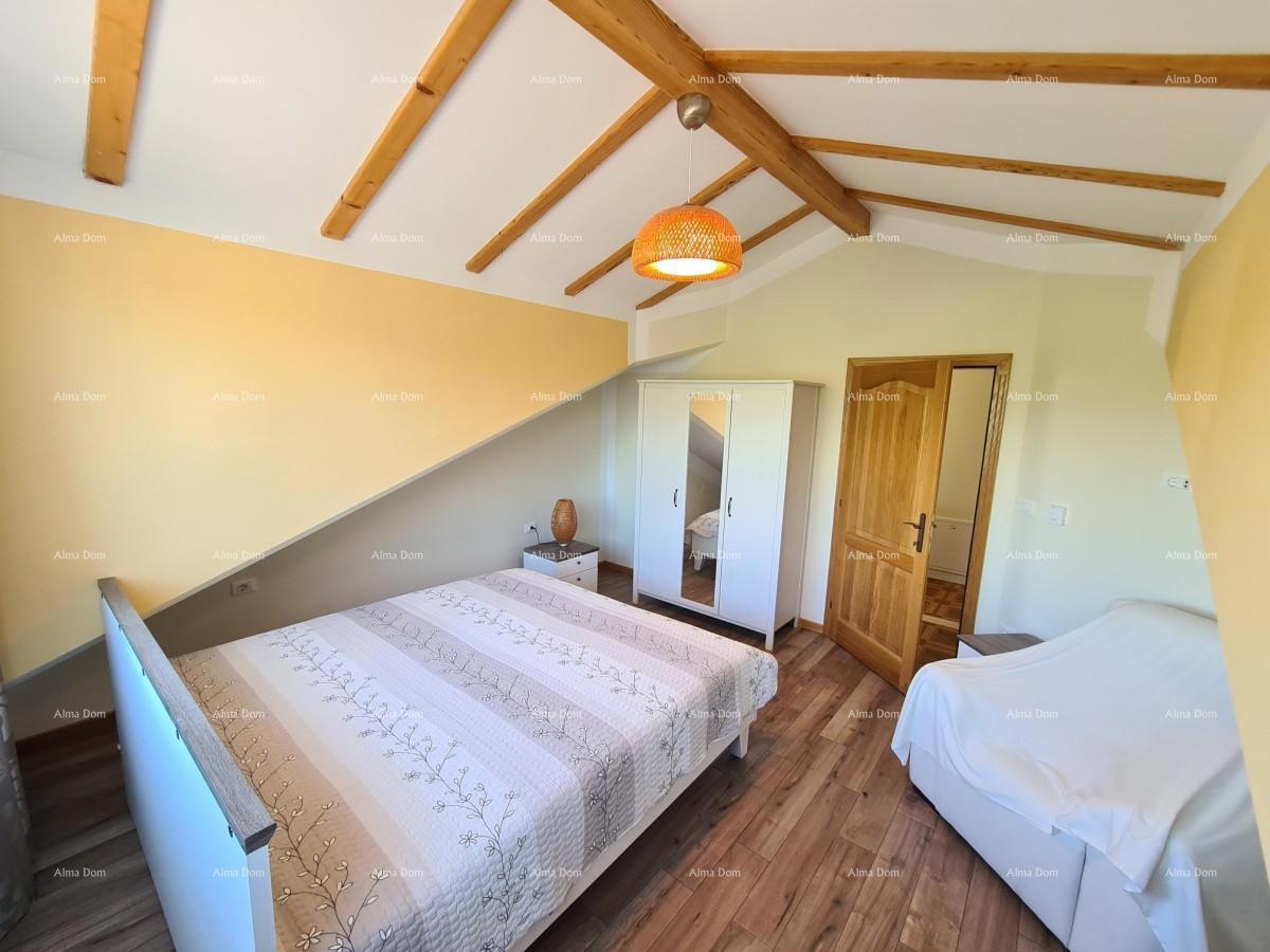 Appartamento su tre piani con terrazza sul tetto! A 100 metri dal mare.