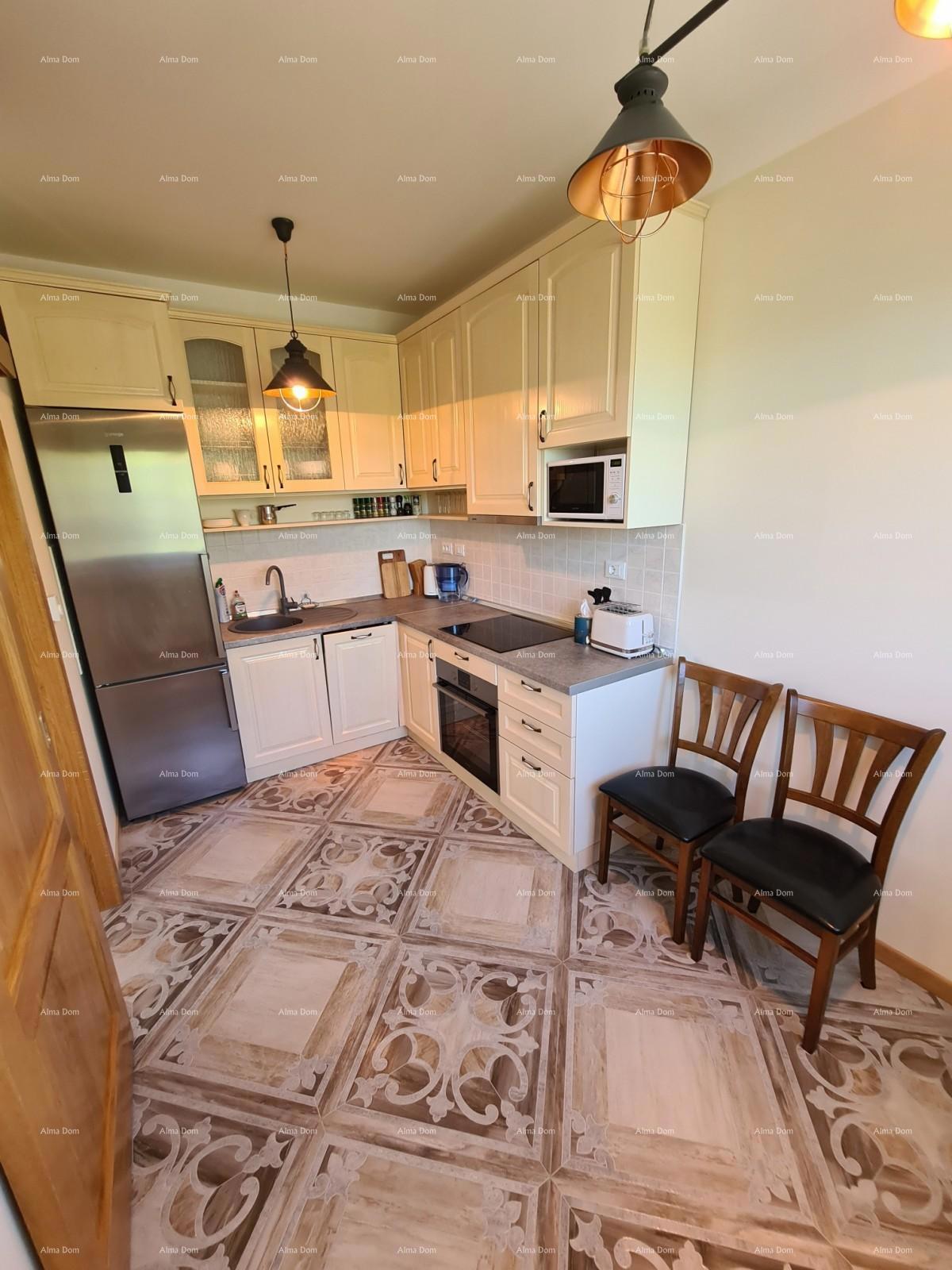 Appartamento su tre piani con terrazza sul tetto! A 100 metri dal mare.