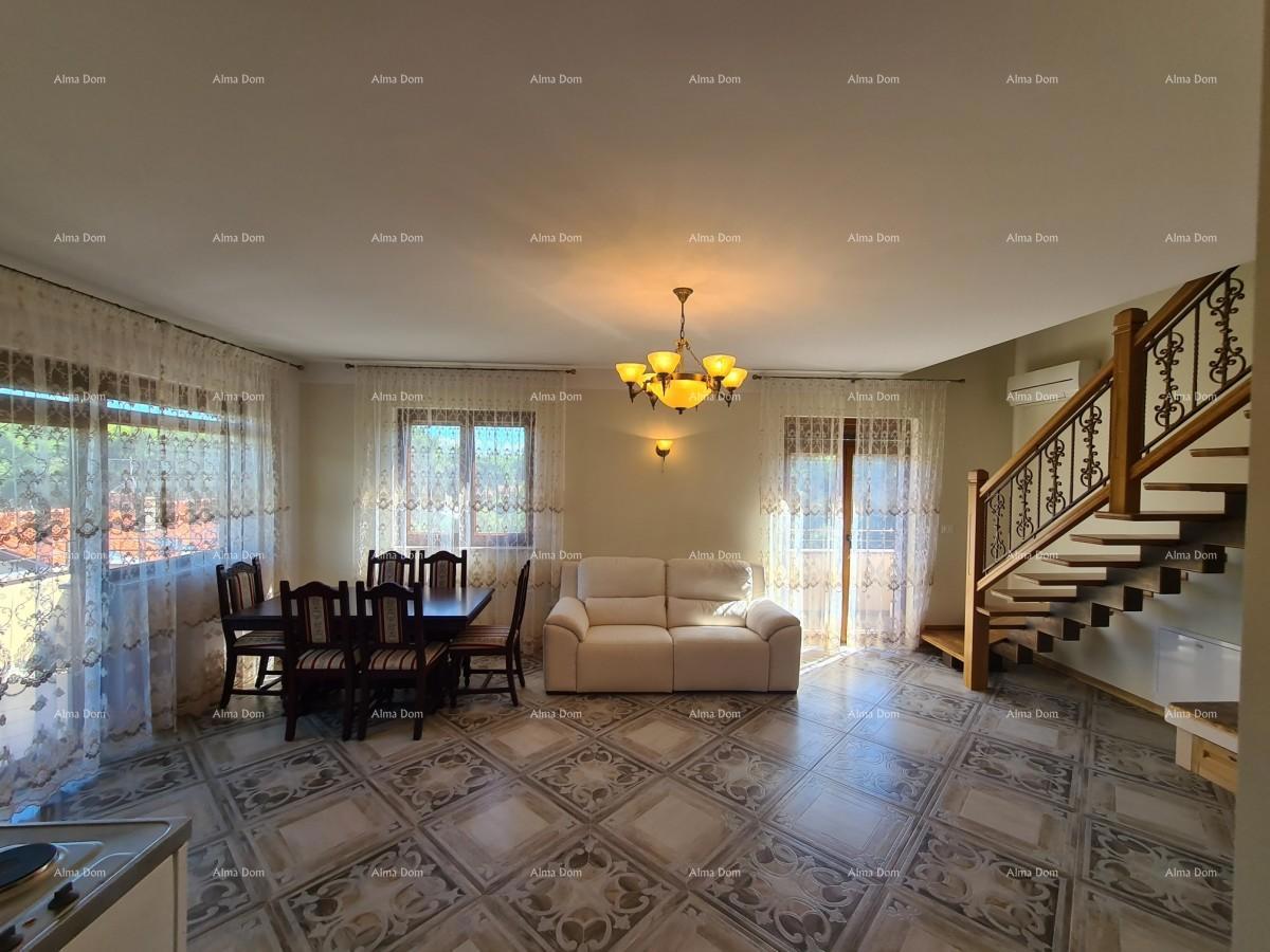 Appartamento su tre piani con terrazza sul tetto! A 100 metri dal mare.