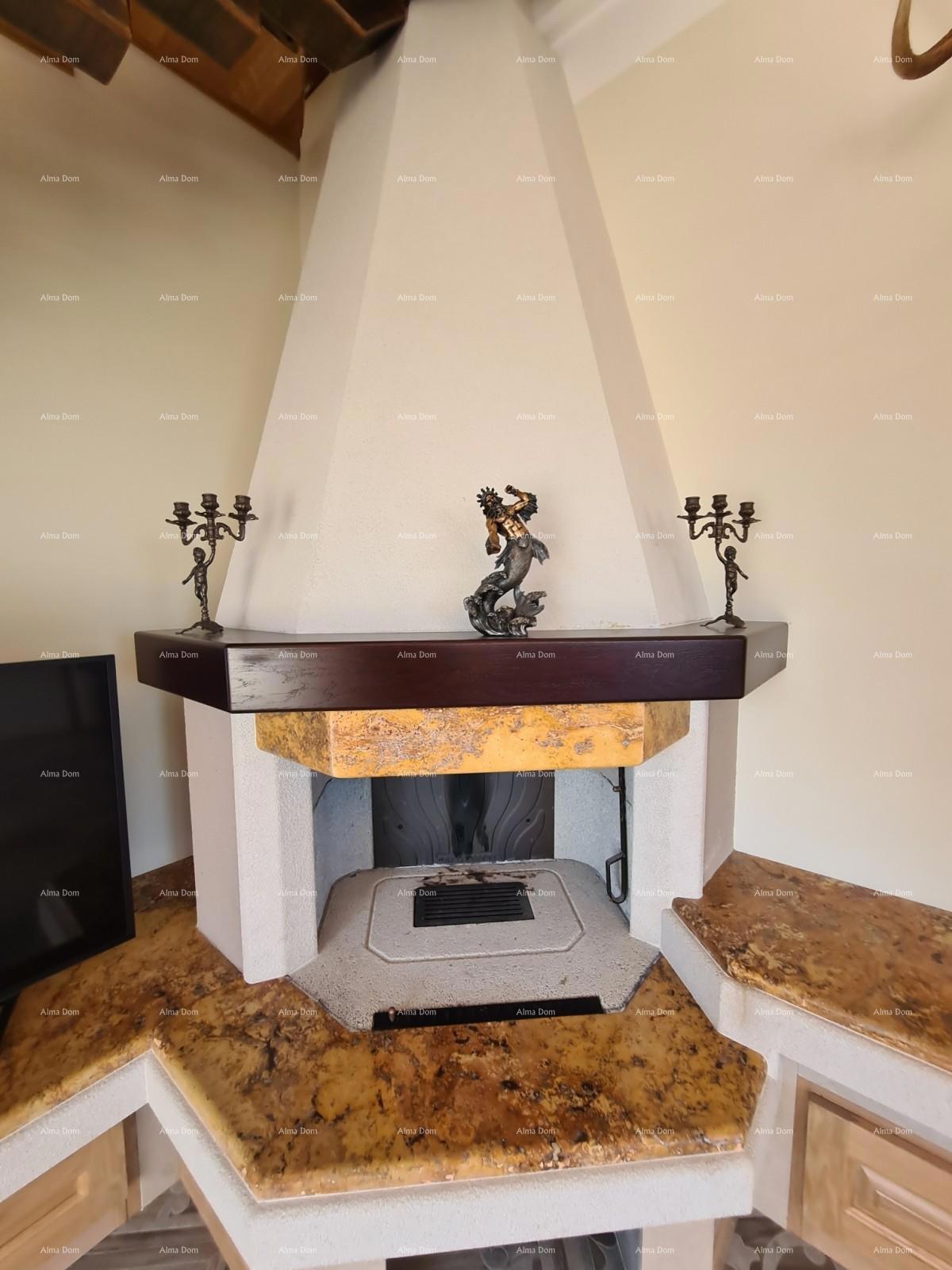 Appartamento su tre piani con terrazza sul tetto! A 100 metri dal mare.