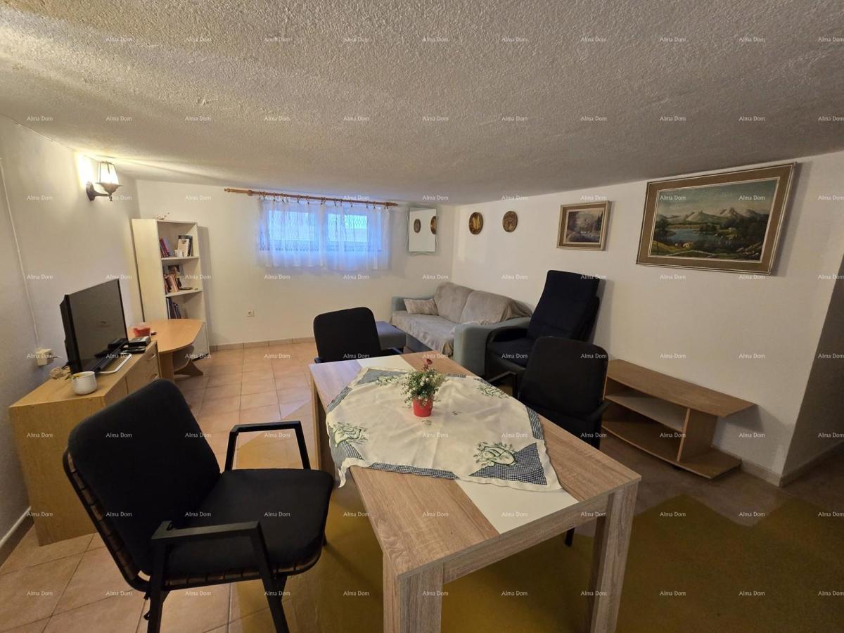 NOVIGRAD - Due appartamenti in vendita in una casa unifamiliare