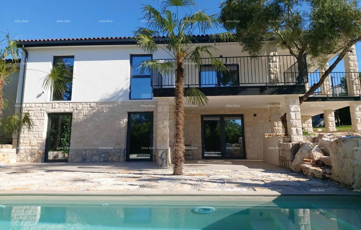 UMAG – Casa con piscina e tre appartamenti separati