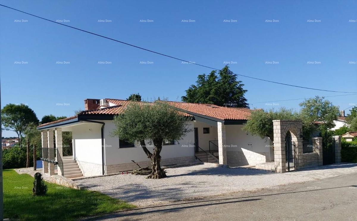 UMAG – Casa con piscina e tre appartamenti separati