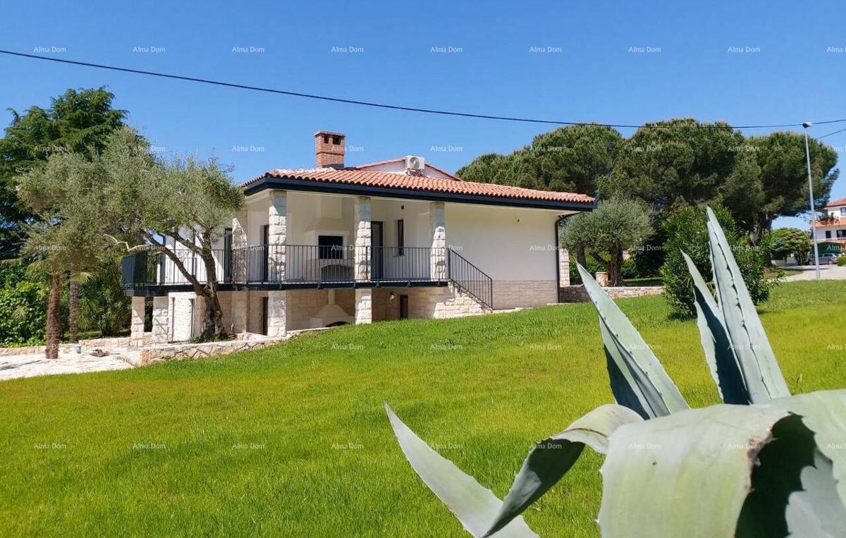 UMAG – Casa con piscina e tre appartamenti separati
