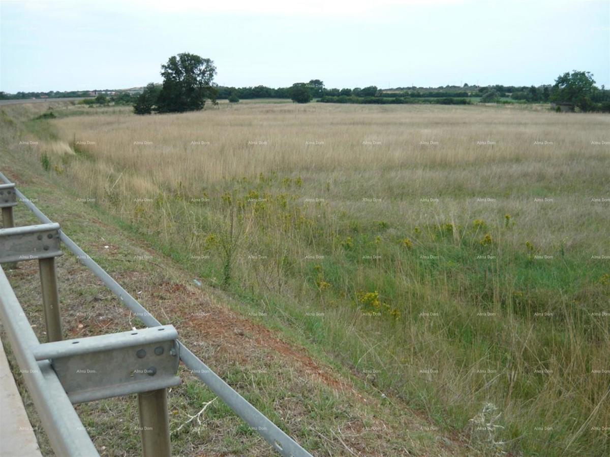 Jadreški, Vendesi terreno agricolo di 21.870 m²