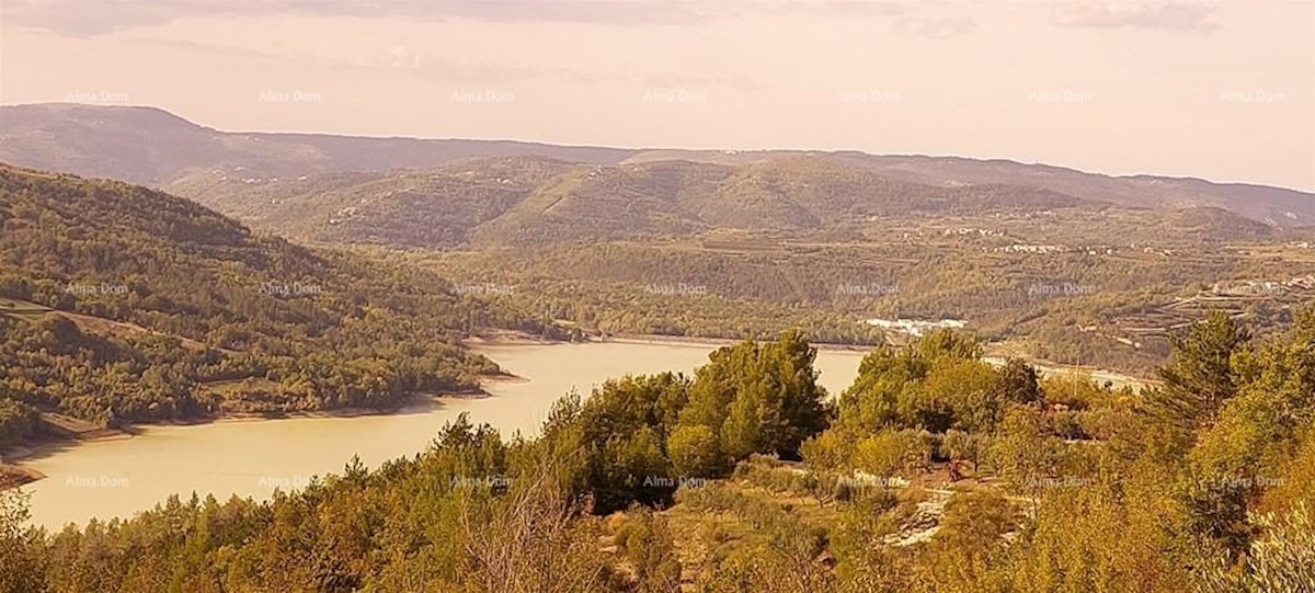 Attraente terreno edificabile - vista sul lago Butoniga