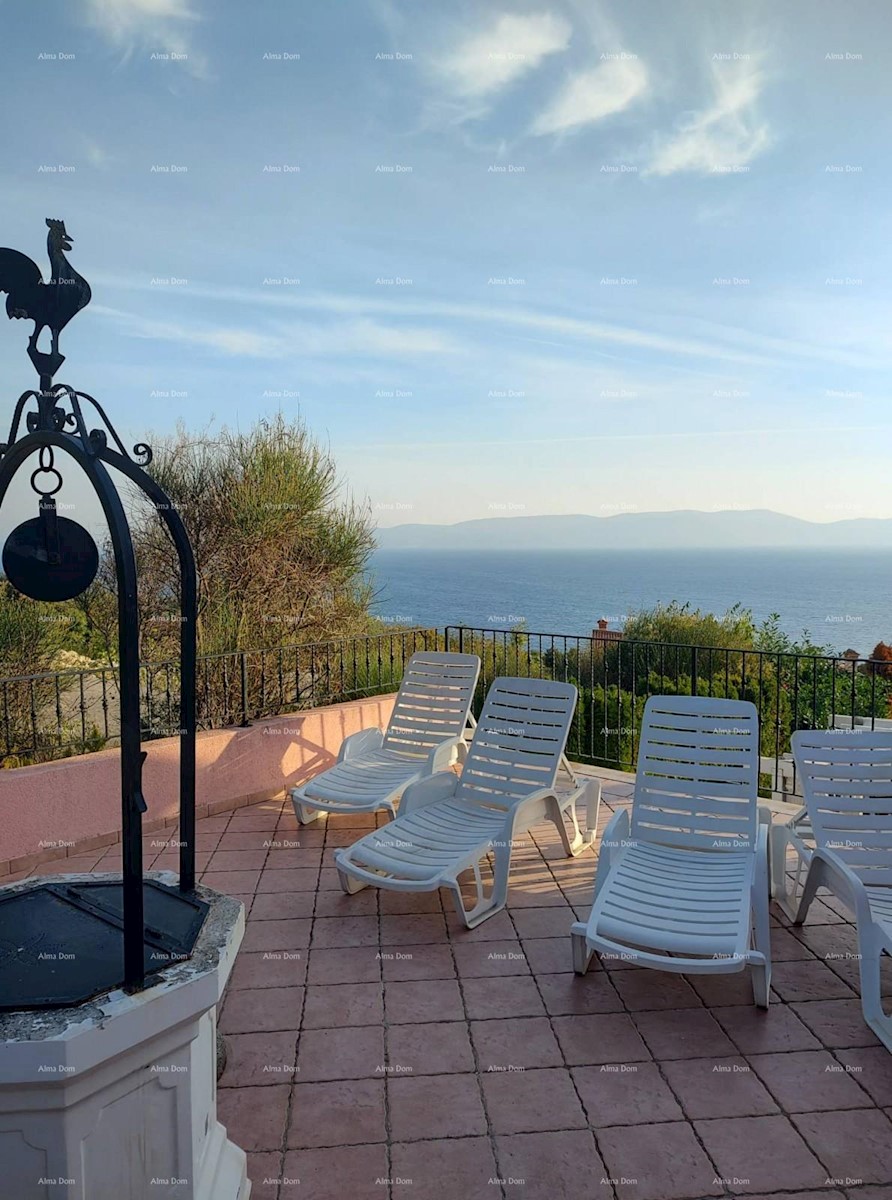 Vendere una bella casa con vista sul mare, Ravni!