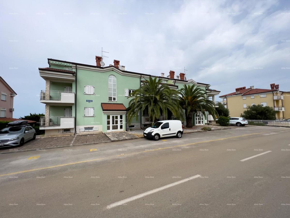 Umago, Crveni Vrh, appartamento Alberi con vista sul mare aperto.