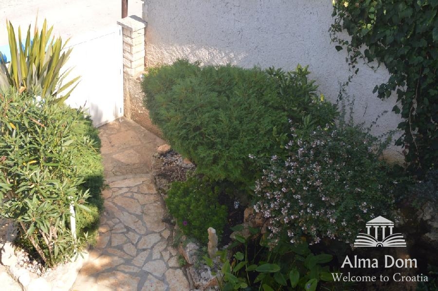 Una casa berlissima a Banjole con un giardino