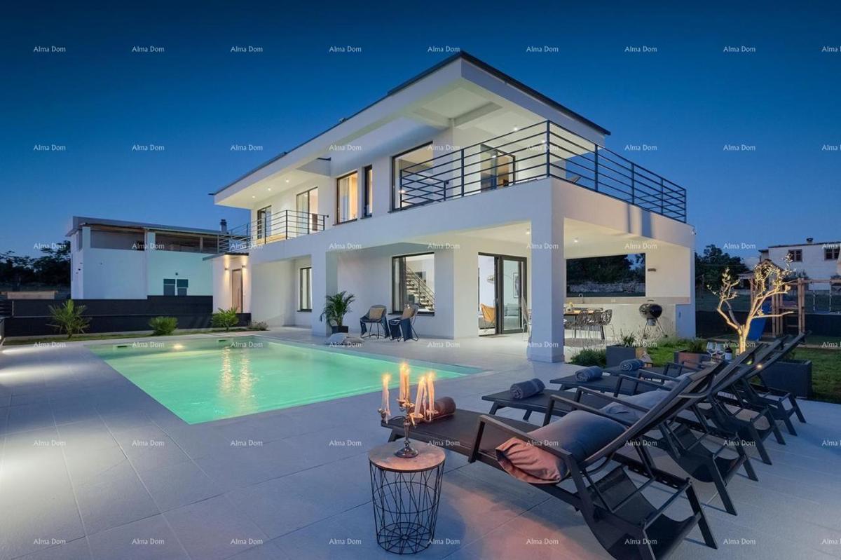Pula Galižana. Villa con piscina, cucina all'aperto e vista mare.