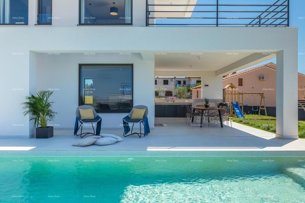 Pula Galižana. Villa con piscina, cucina all'aperto e vista mare.