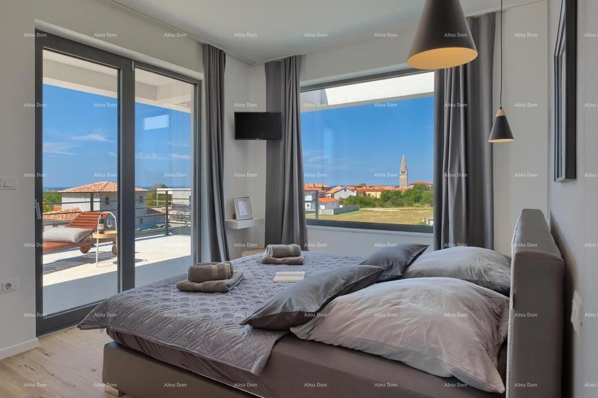 Pula Galižana. Villa con piscina, cucina all'aperto e vista mare.