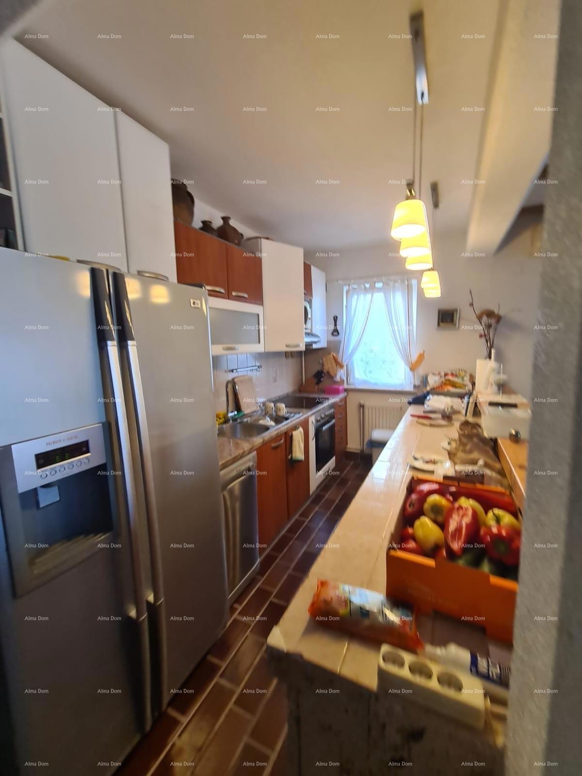 Premantura – Appartamento di 77 m² al piano terra con posto auto