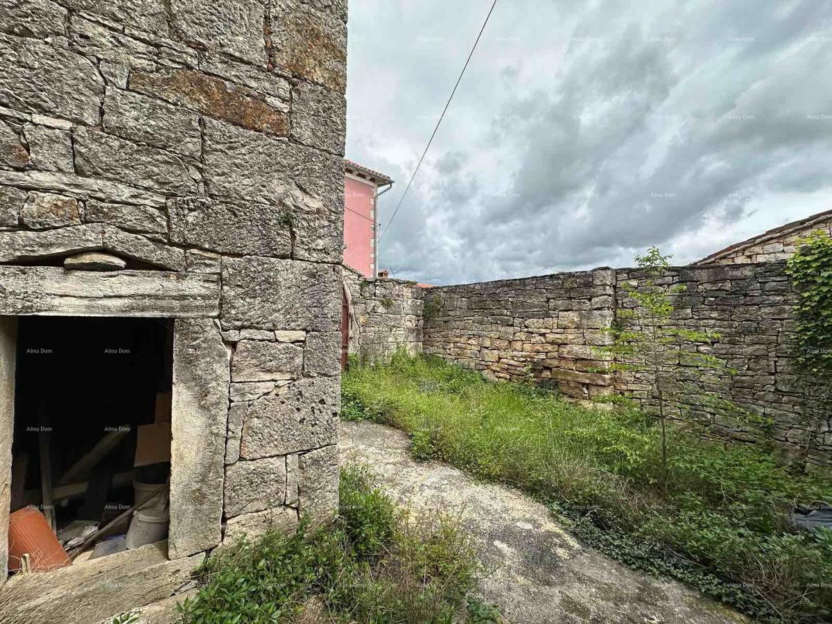 Vecchia casa in pietra in vendita,