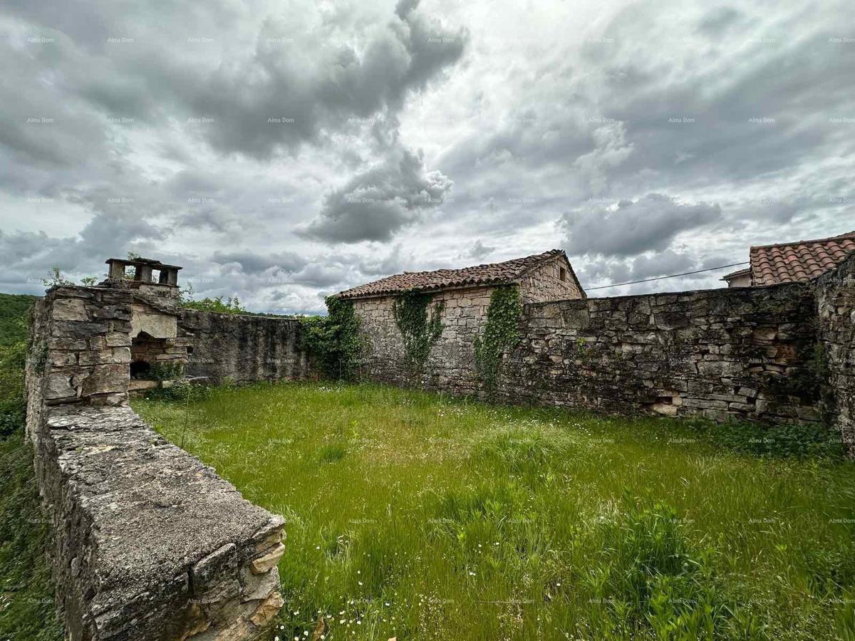 Vecchia casa in pietra in vendita,
