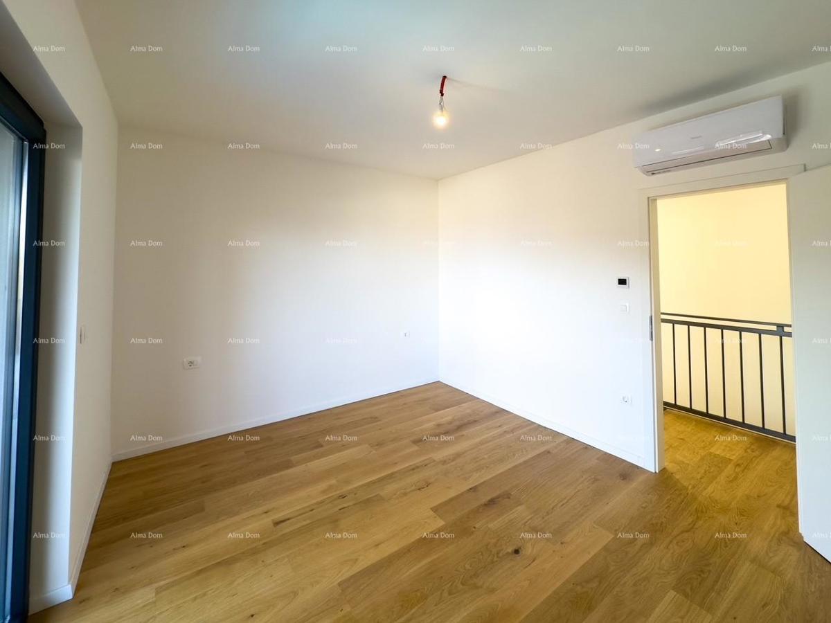 Vendita di una casa di nuova costruzione, arredata modernamente, con piscina, a Rakalj!