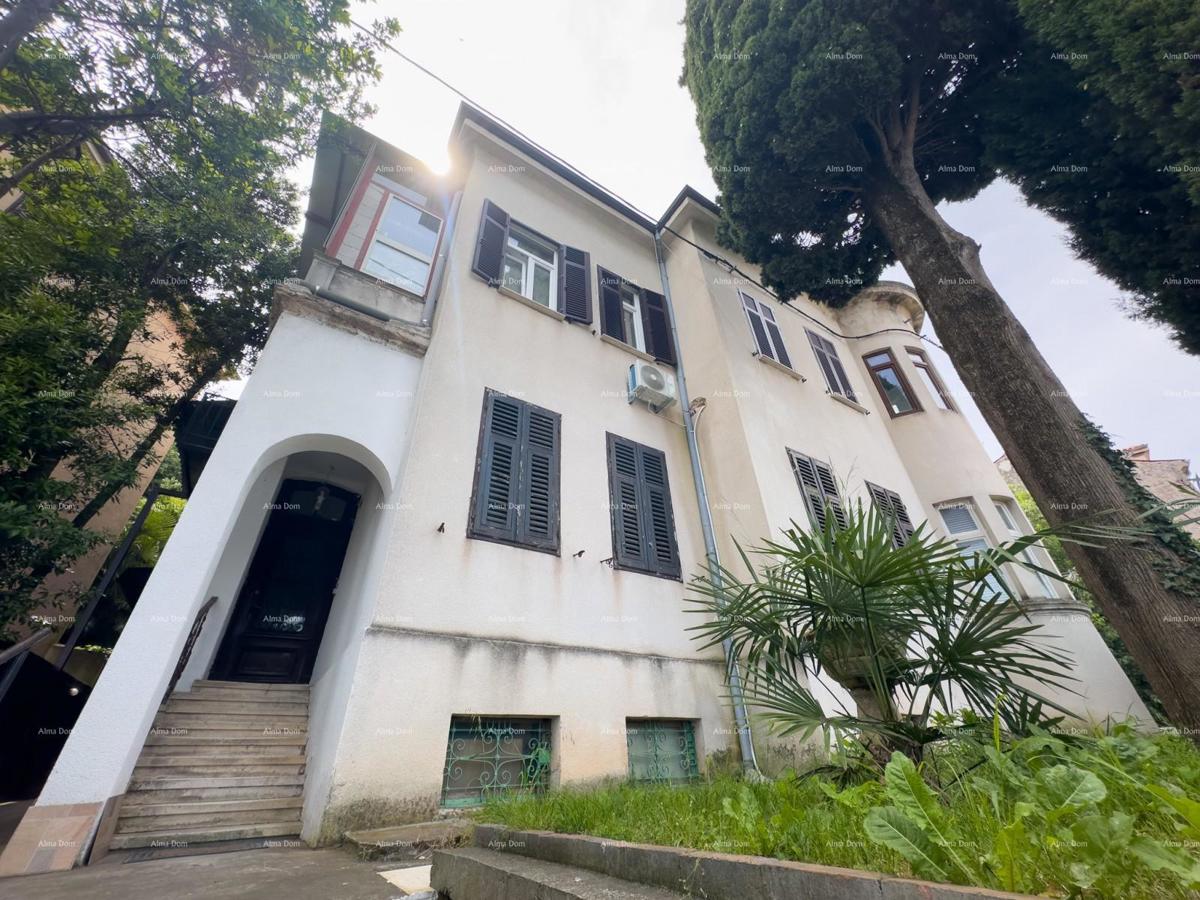 Vendita di un appartamento nel centro con 4 unità abitative, Pola!