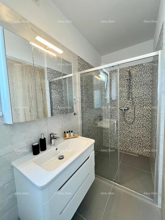 Moderna casa con piscina a Medulin, ideale per famiglie o investimenti!