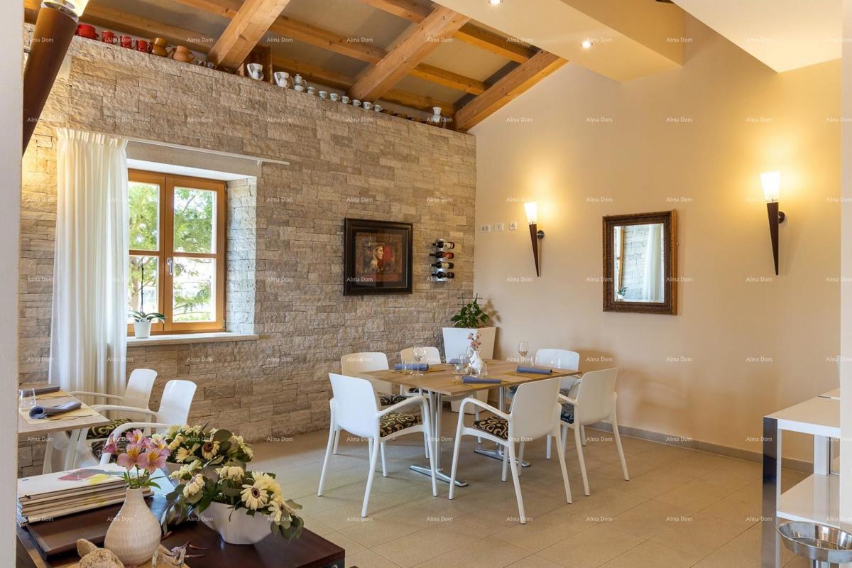 Hotel e Ristorante. Vicino alla città di Pola.