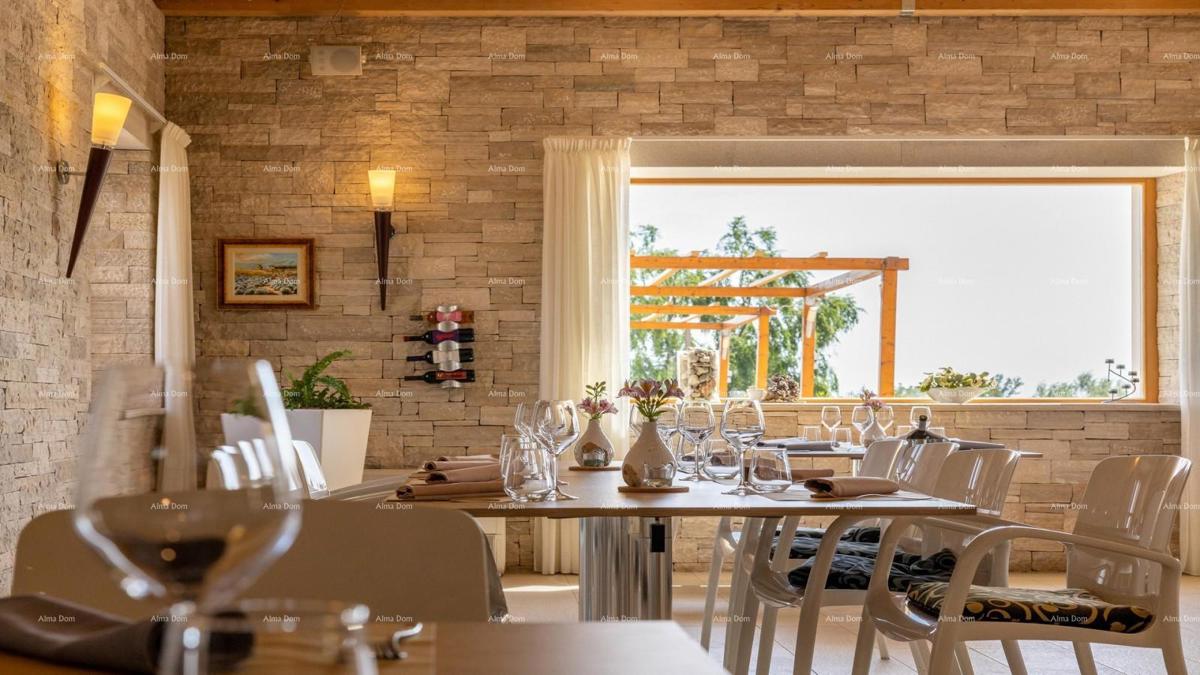 Hotel e Ristorante. Vicino alla città di Pola.