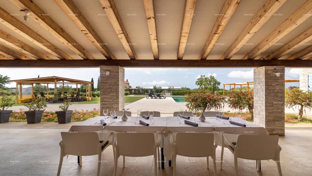 Hotel e Ristorante. Vicino alla città di Pola.