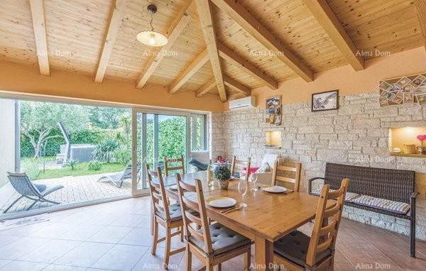 Casa a Novigrad con piscina e sauna, 1000 m dal mare