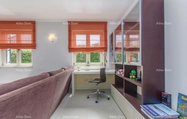 Casa a Novigrad con piscina e sauna, 1000 m dal mare