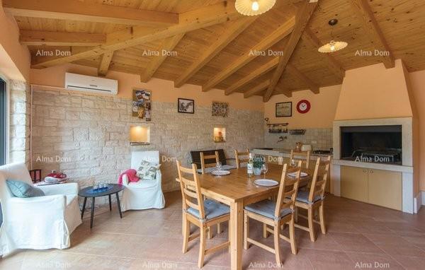 Casa a Novigrad con piscina e sauna, 1000 m dal mare