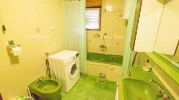 Autentica proprietà istriana vicino a Žminj – casa con grande potenziale!