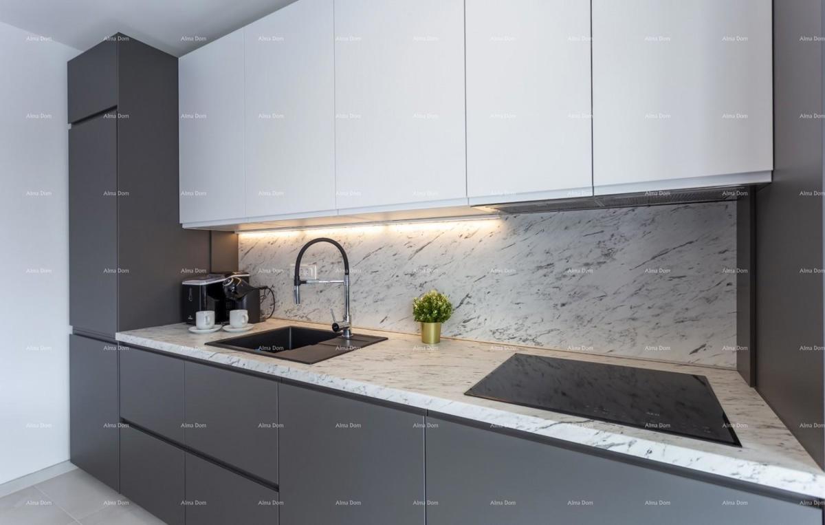 Casa moderna a Medulin, 800 m dal centro e 150 m dal mare – ideale per famiglie o come investimento!