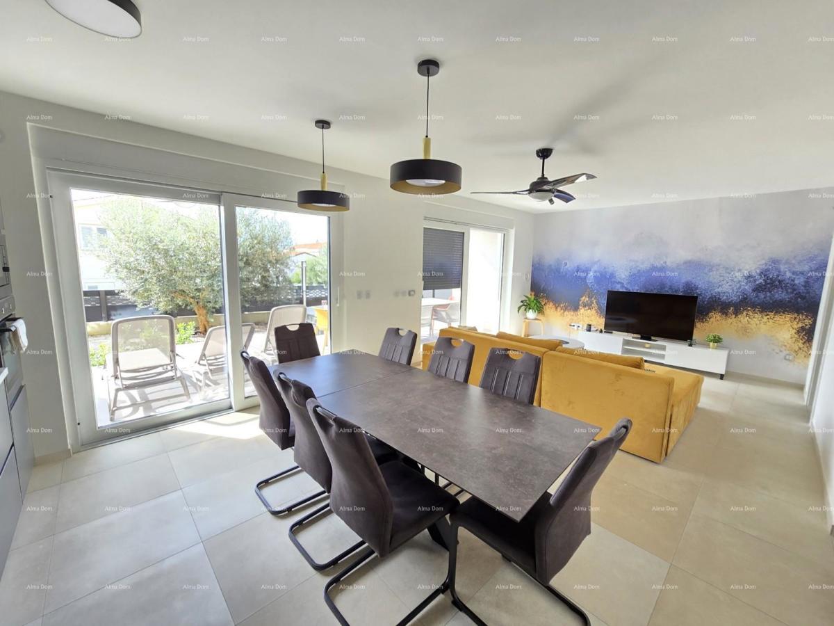 Casa moderna a Medulin, 800 m dal centro e 150 m dal mare – ideale per famiglie o come investimento!