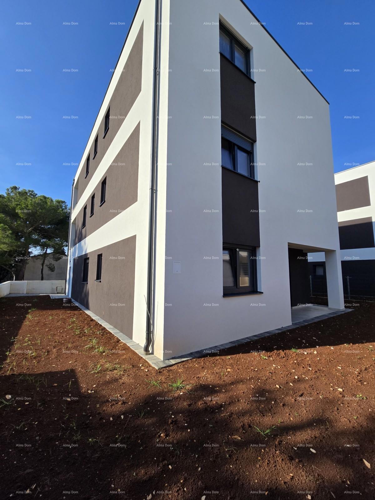 Attico in un nuovo edificio vicino al mare