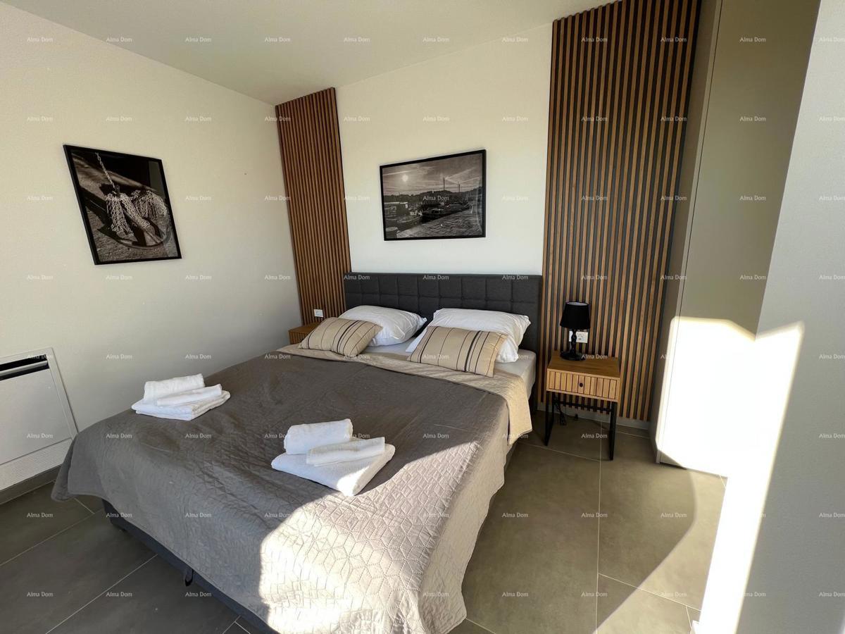 Vendita di una moderna villa con piscina, Svetvinčenat!