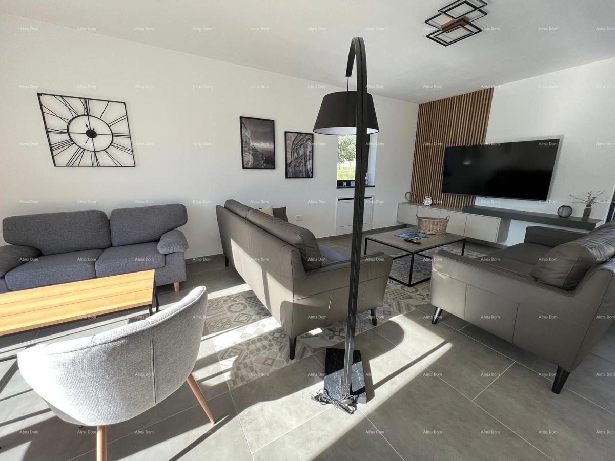 Vendita di una moderna villa con piscina, Svetvinčenat!