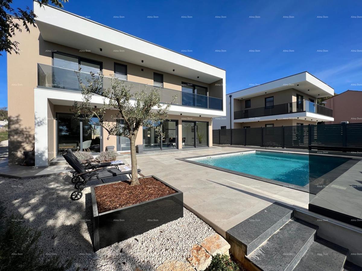 Vendita di una moderna villa con piscina, Svetvinčenat!