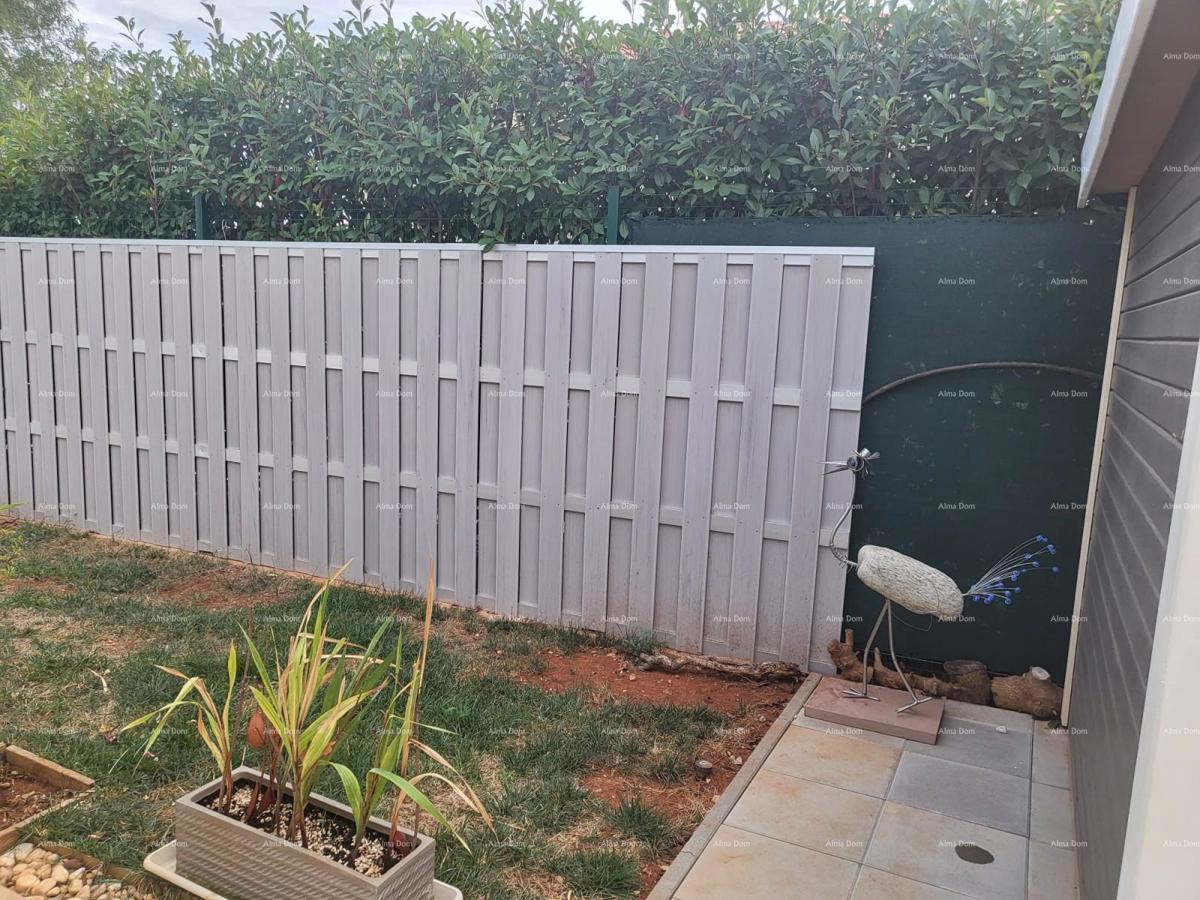 Cittanova, casa a un piano con piscina