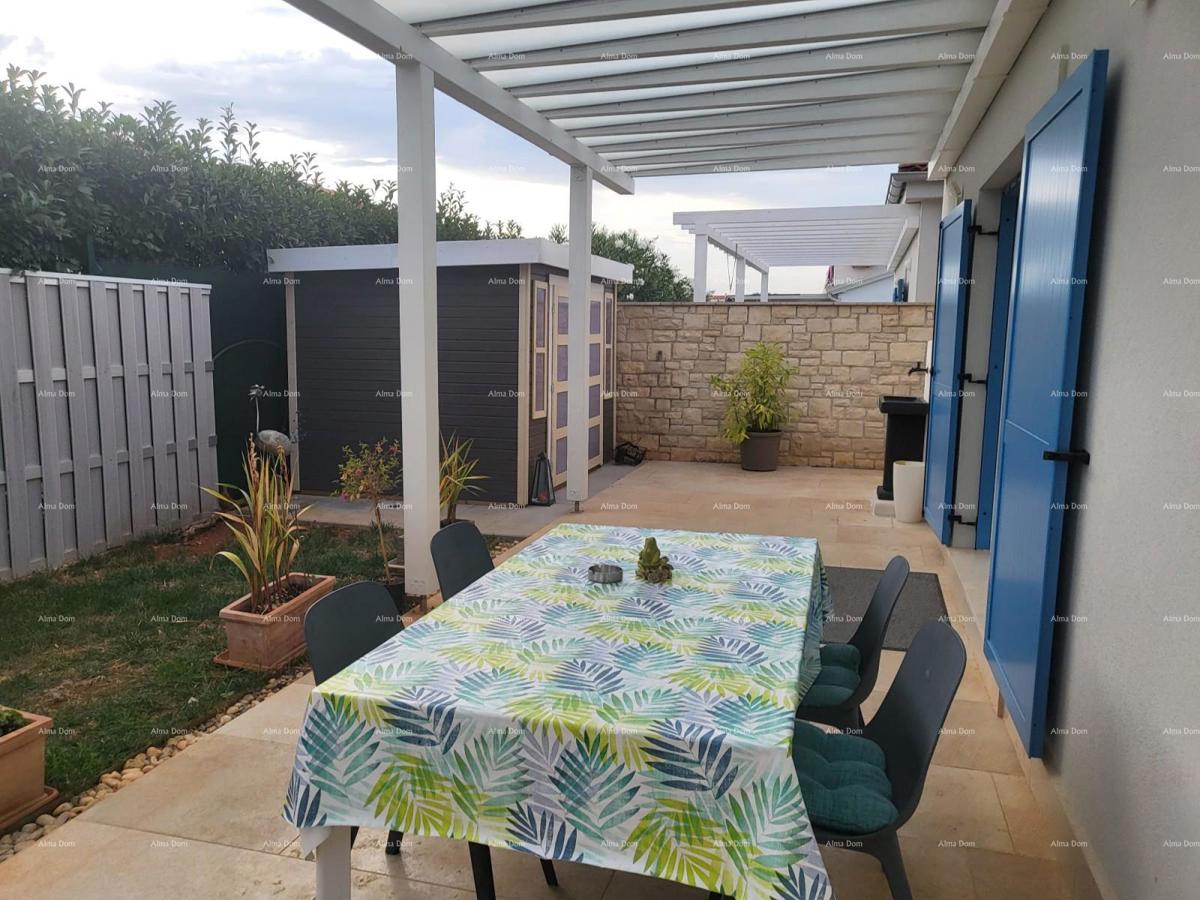 Cittanova, casa a un piano con piscina