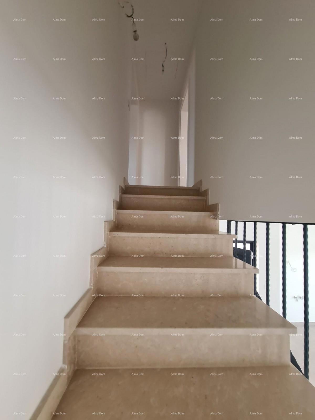 Casa con piscina in vendita -Svetvinčenat