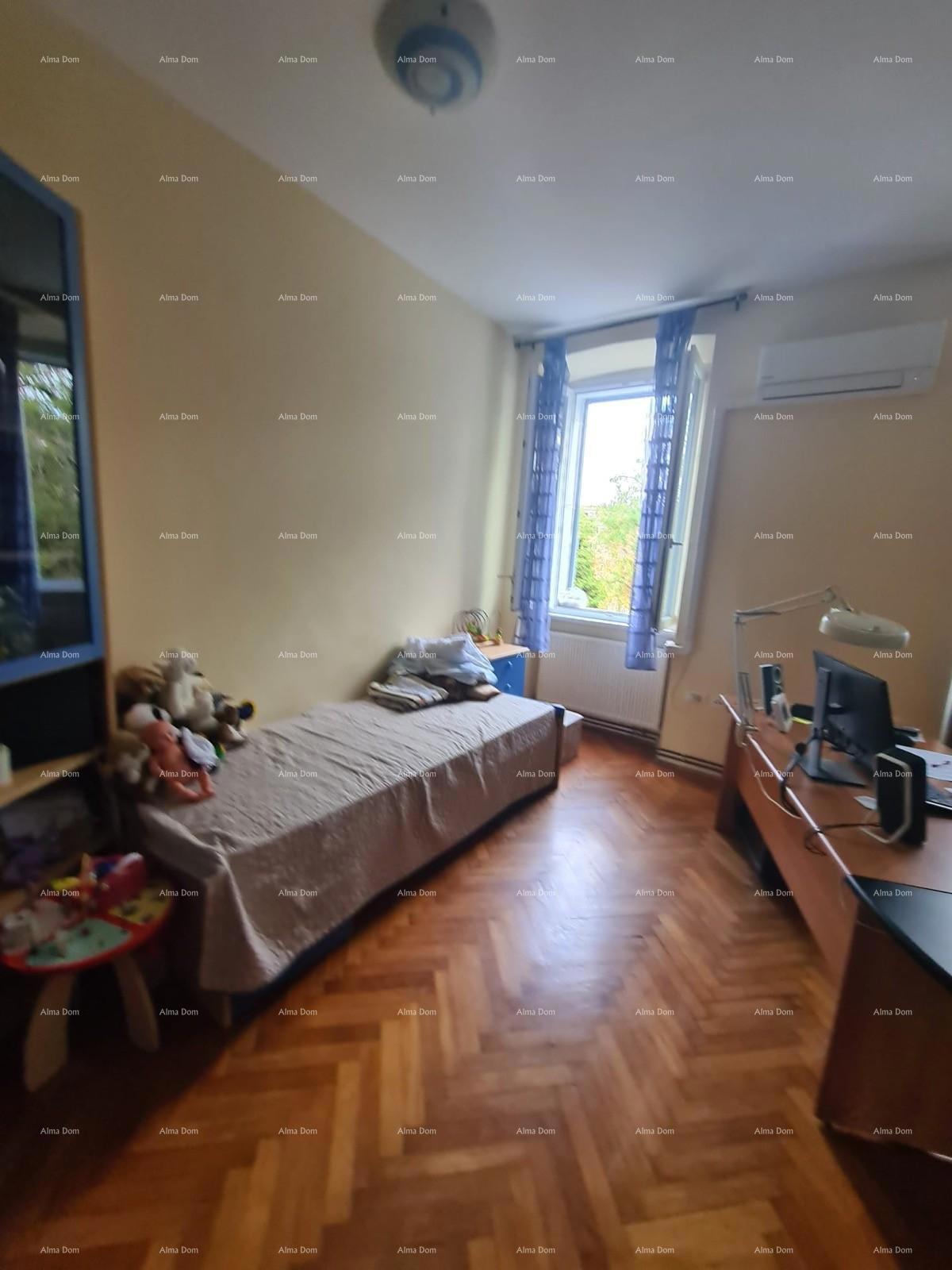 Appartamento trilocale di 81 m², Pula Veruda