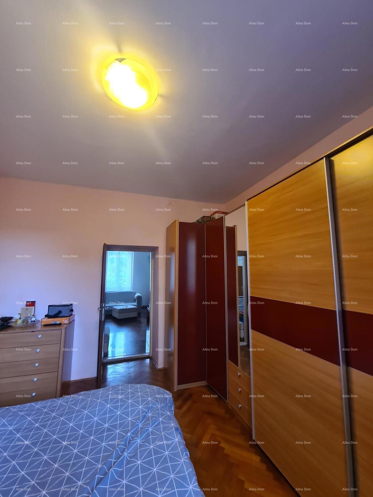 Appartamento trilocale di 81 m², Pula Veruda
