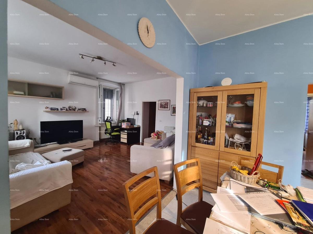 Appartamento trilocale di 81 m², Pula Veruda