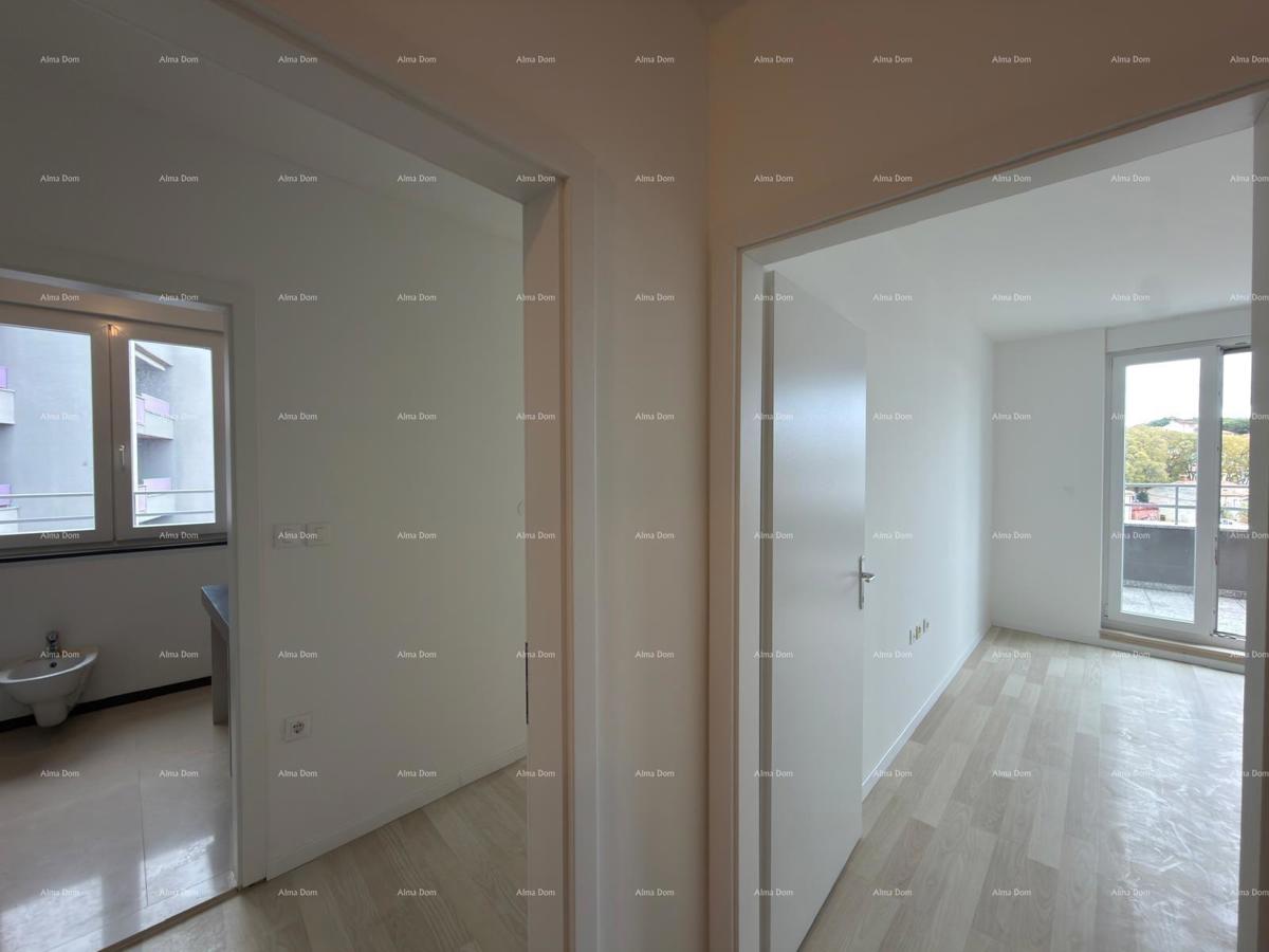 Posizione top! Vendita di un appartamento nelle immediate vicinanze del centro città, Pola!