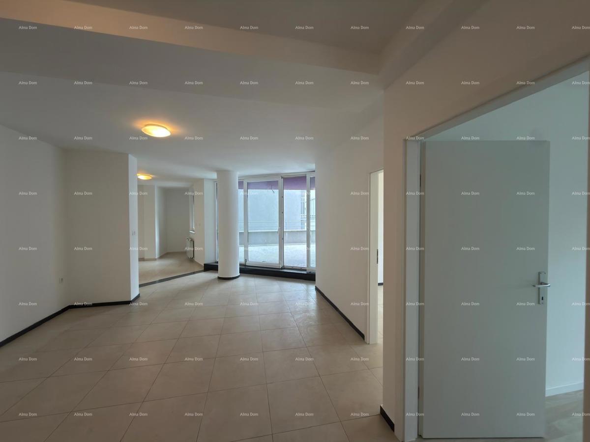 Posizione top! Vendita di un appartamento nelle immediate vicinanze del centro città, Pola!